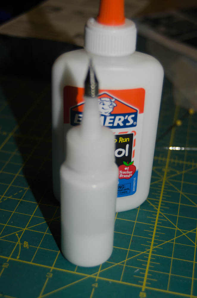 Glue and bottle used for glue basting